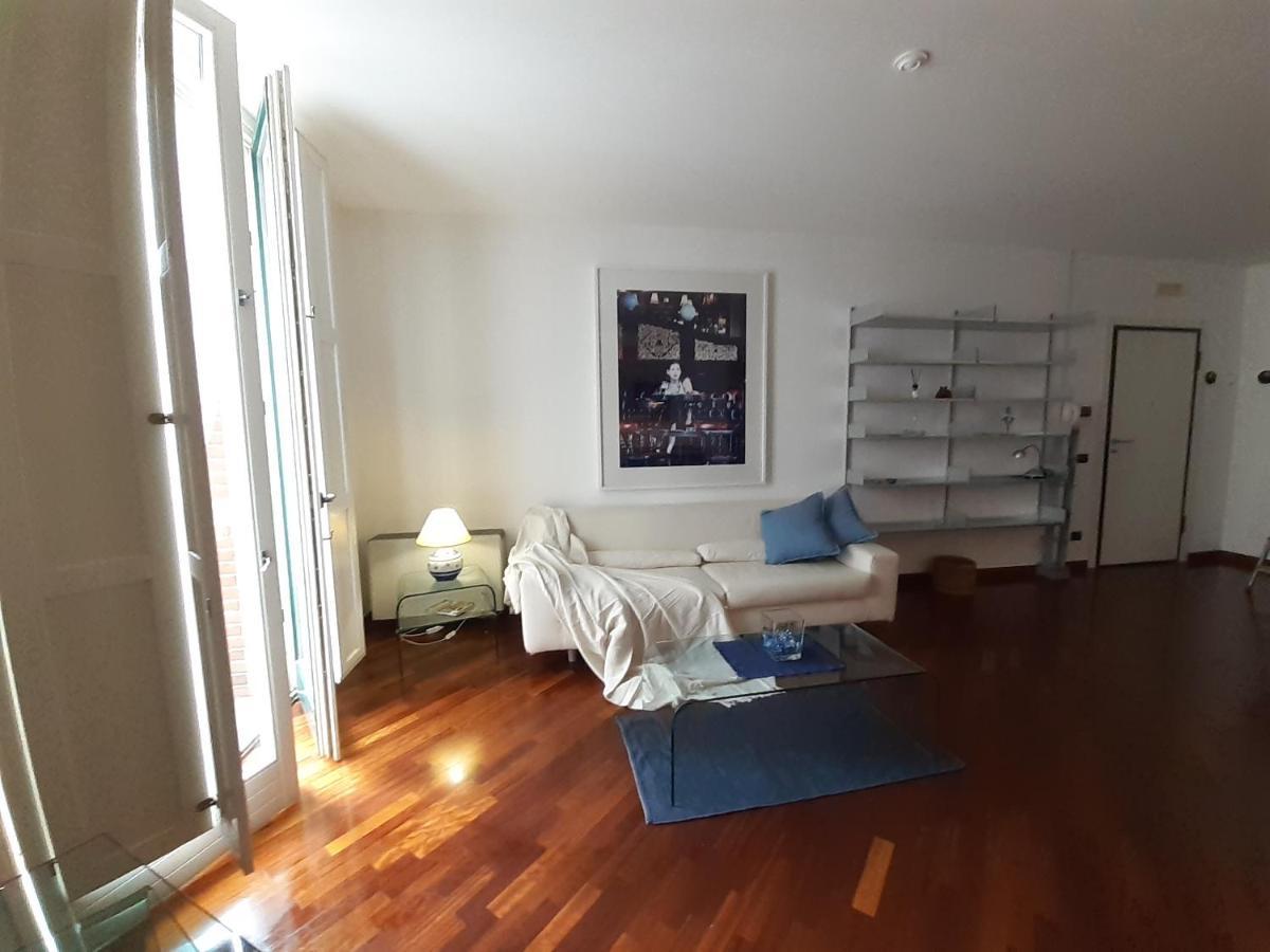 Olimpia Apartment City Center Salerno Exterior photo